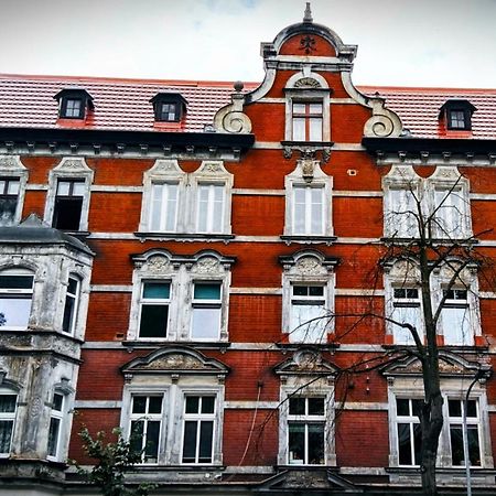 Art Mieszkanie Blisko Dworca Pkp Walbrzych Miasto エクステリア 写真