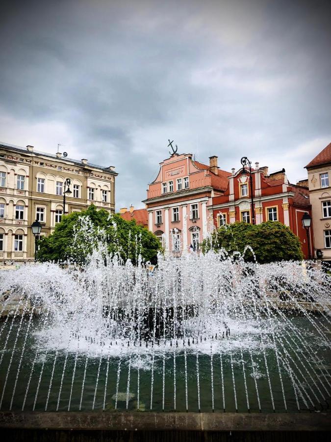 Art Mieszkanie Blisko Dworca Pkp Walbrzych Miasto エクステリア 写真