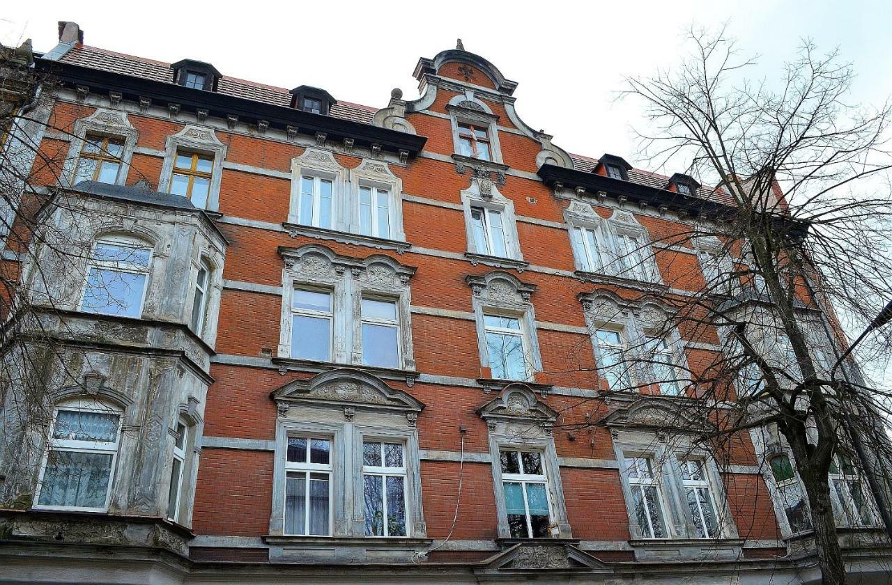 Art Mieszkanie Blisko Dworca Pkp Walbrzych Miasto エクステリア 写真